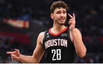 Alperen 21 say att, Rockets ilk galibiyetini ald!