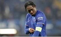 Beikta'ta gndem yeniden Axel Disasi!