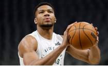 Giannis: 'Bucks'a balym ama gelecee dair ak fikirliyim'