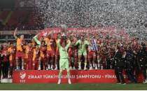 Bakan Bak, Galatasaray' kutlad