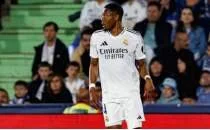 Real Madrid'de Alaba, ameliyat olacak!