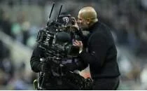 Guardiola, kameramandan zr diledi: 