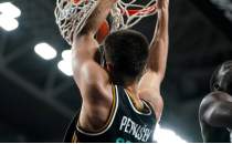 Dubai Basketbol son nefeste kazand!