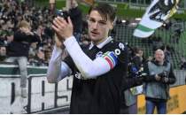 Be�ikta�'tan gen� orta saha hamlesi: Resink