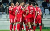 Pavlidis hat trick yapt�; Benfica kazand�!