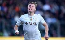 Napoli, H�jlund ile tam gaz yar��ta 