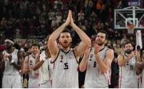 Karyaka Basket'te nc yabanc yolda
