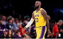 Lakers, LeBron James'in szlemesini uzatma isteine 'olumlu yant vermedi'