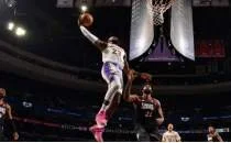 LeBron sezonun en iyi man oynad, 76ers'a kar galibiyet geldi!