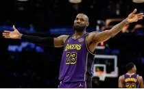 Lakers taraftar, LeBron'a dava at!: 'Param geri istiyorum!'