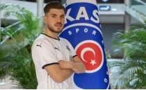 Gkhan Gl resmen Al Akhoud'da!