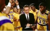 Lakers, Pat Riley heykelini 22 ubat'ta Celtics ma ncesi aacak