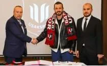 Uakspor'da imzalar konutu