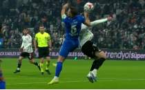 Be�ikta�'tan devre aras� tepki: 'Tiyatro devam ediyor'