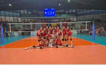  16 Ya Alt Kz Milli Voleybol Takm, galibiyetle balad