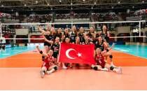17 Ya� Alt� Kad�n Milli Voleybol Tak�m� yar� finale y�kseldi