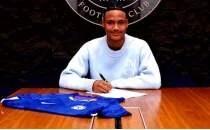 Eboue'nin o�lu Chelsea ile imzalad�