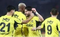Fenerbah�e'de y�ld�zlar kariyer sezonunu ya��yor