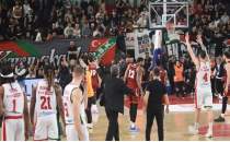 Kar��yaka'ya Galatasaray faturas�