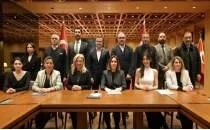 Kad�n futbol i�in devasa ad�m 