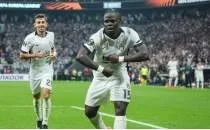 Be�ikta�'ta inan�lmaz y�kseli�: Junior Olaitan!