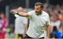Okan Buruk: 'Ben bir t�rl� anlatam�yorum!'