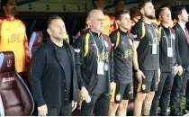 Galatasaray'da k�rm�z� kart tepkisi!