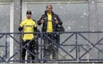 Fenerbah�e'nin idman�na s�rpriz ziyaret