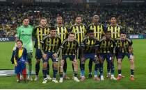 Fenerbah�e'de 17 ayr�l�k bekleniyor!