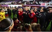 Necla G�ng�r K�ragas�: 'Tarihte ilk defa!'