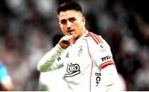 Be�ikta�'tan Cengiz �nder'e g�le g�le