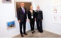 TFF Ba�kan� Hac�osmano�lu, Ceferin'in e�inin resim sergisini ziyaret etti
