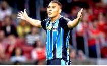 Carlos Vinicius, �st �ste 3 penalt� ka��rd�!