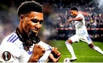 Fenerbah�e'nin Watkins transferinde dev rakipler!