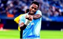 Zenit'ten Jhon Duran iddias�na yalanlama!