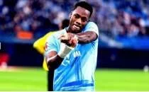 Jhon Duran yine kay�plara kar��t�!