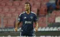 Fenerbah�e'de istikrar abidesi: Nathan Ake!