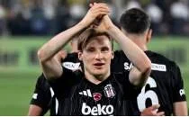 Be�ikta�, ayr�l��� a��klad�: Jonas Svensson