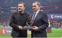 Galatasaray'da hayal k�r�kl���: Orta saha transferi