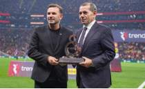 Galatasaray'da orta sahaya iki y�ld�z aday�!