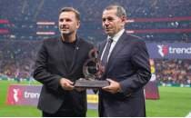 Galatasaray'da kritik toplant�: Transfer mesaj�!