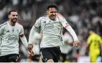 Be�ikta�'ta ayr�l��a izin yok: Emirhan Top�u