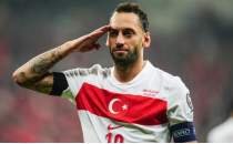 A Milli Tak�m'a Hakan �alhano�lu m�jdesi!