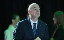 FIFA'dan 3 T�rk kul�b�ne transfer yasa��!