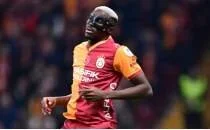 Osimhen'e uyar�: 'S�zlerine dikkat etmeli'