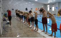 Bozk�rdaki �ocuklar belediyenin deste�iyle kula� atmay� ��reniyor