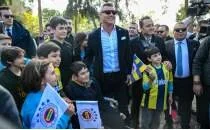 Adana'da �ocuklarla bulu�an Sadettin Saran'dan �ampiyonluk s�zleri