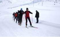 Bitlisli kayak��lar dondurucu so�ukta yar��malara haz�rlan�yor