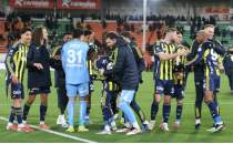 Fenerbah�e hava �artlar� nedeniyle Alanya'da kald�