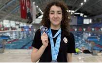 Y�zmede T�rkiye �ampiyonu Melisa'n�n hedefi milli tak�m